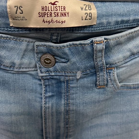Hollister Super Skinny High Rise Jeans Size 7S - Picture 3 of 9